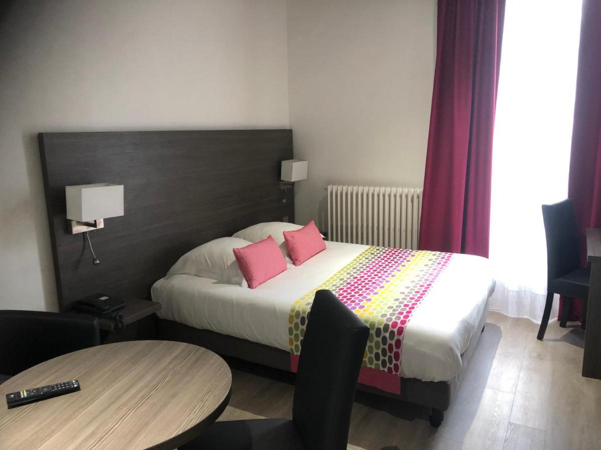 Hotel Montespan Bourbon-lʼArchambault 외부 사진